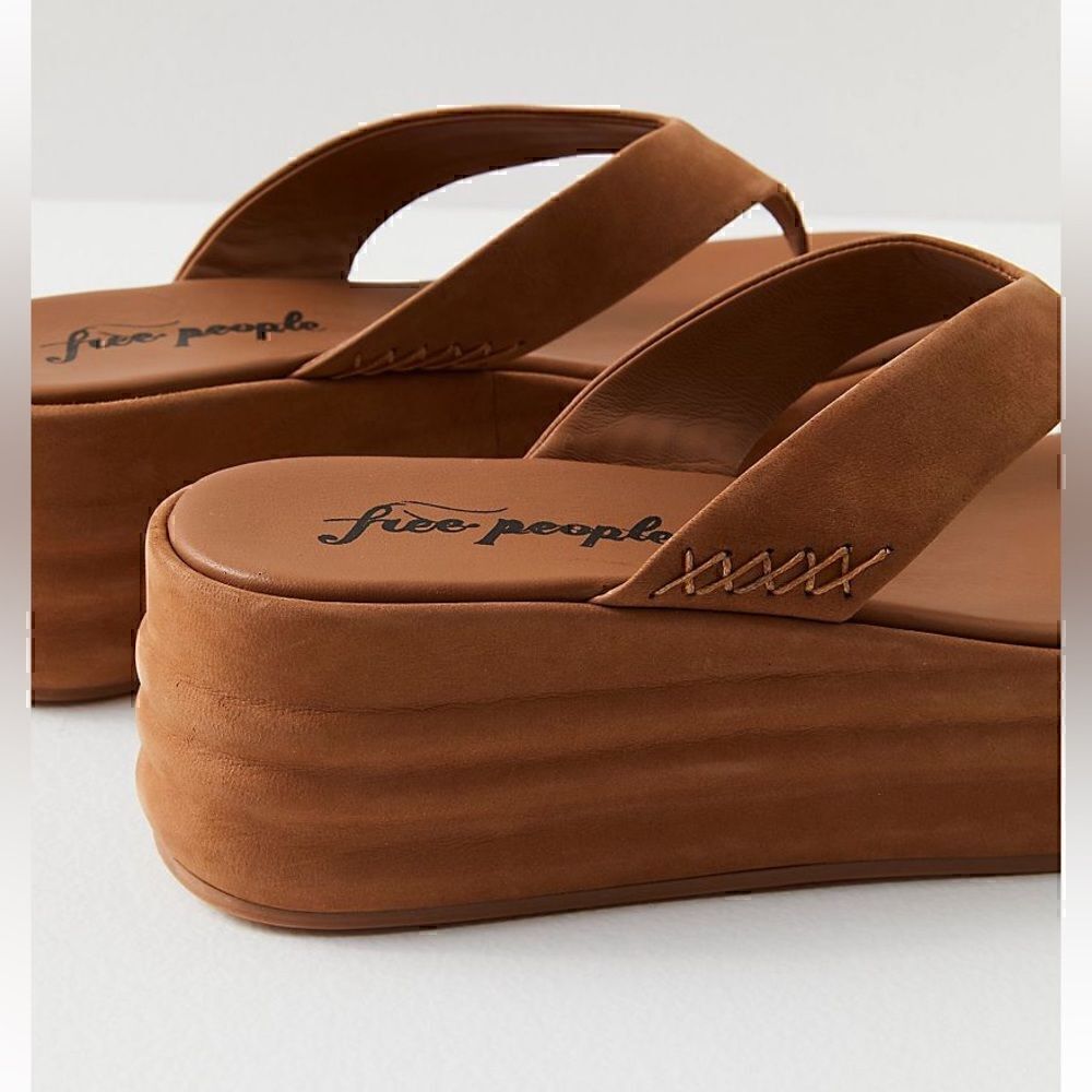 Free People Platform Thong Sandals - Picture 2 of 7